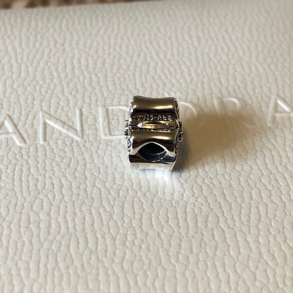 New Pandora Flower Charm - Picture 5 of 5